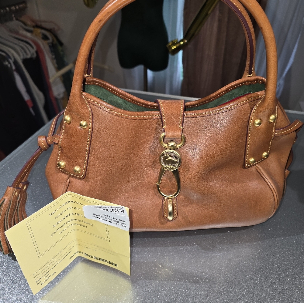 Dooney & Bourke Tan Leather Shoulder Bag with Gold Hardware 12in×6.5in×6.5in